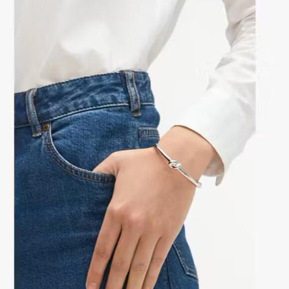 Kate Spade New York Silver Tone Sailor's Knot Hinge Bangle Silver MSRP $79 NEW - Picture 5 of 7